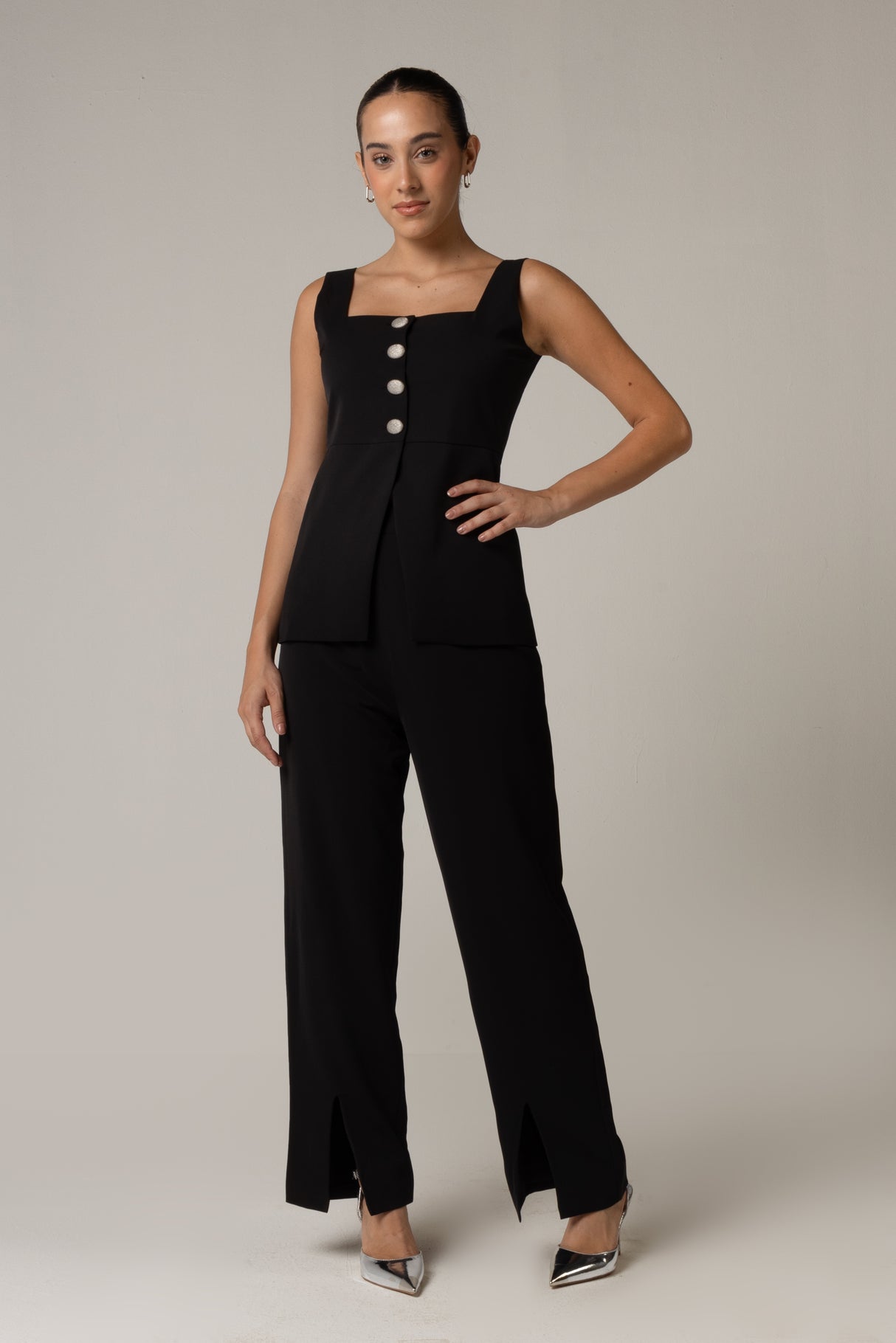 Black Set with Co-Ord Top with Square Neckline – Casual & Modern Style