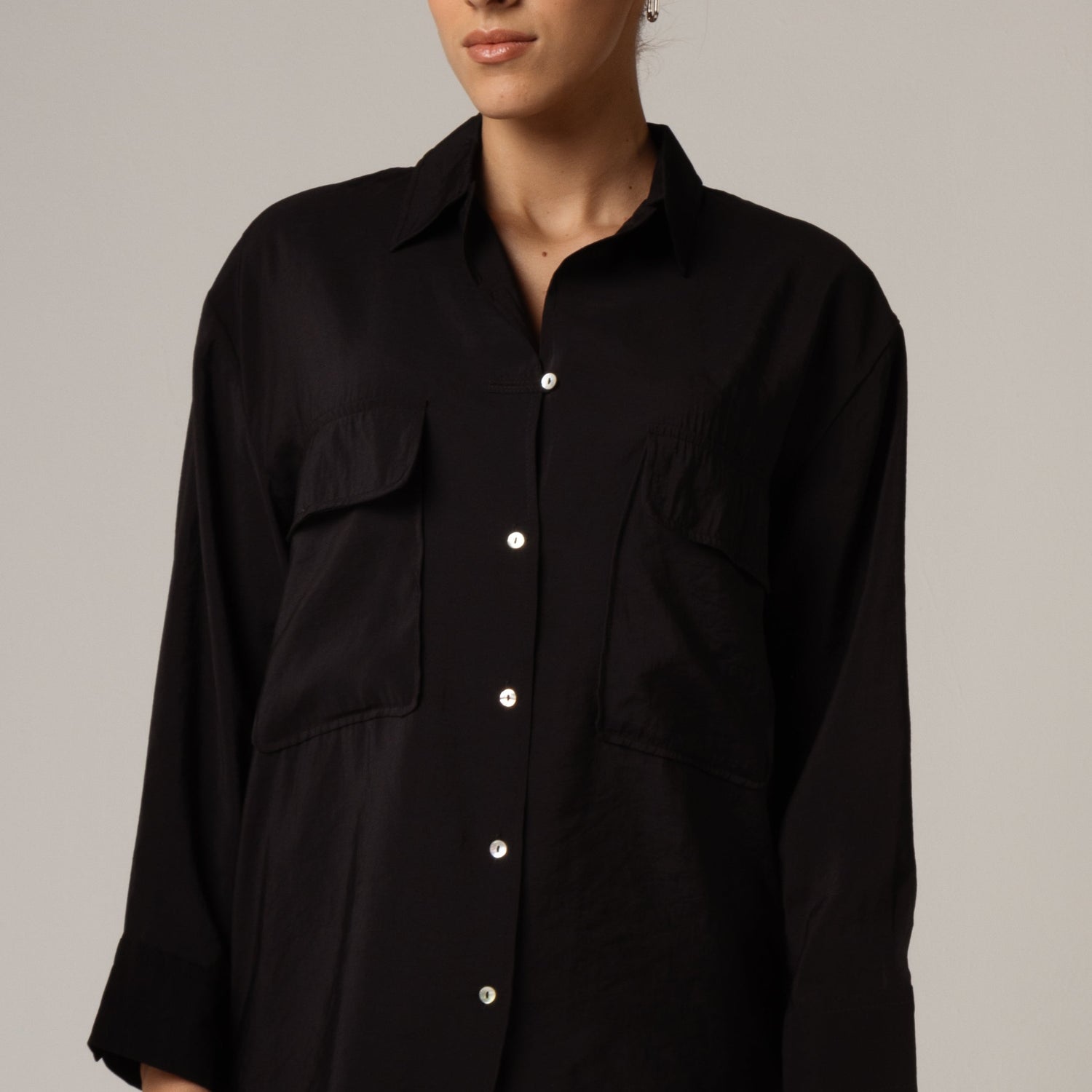 🎁 Utility Pocket Shirt - Black (30% off)
