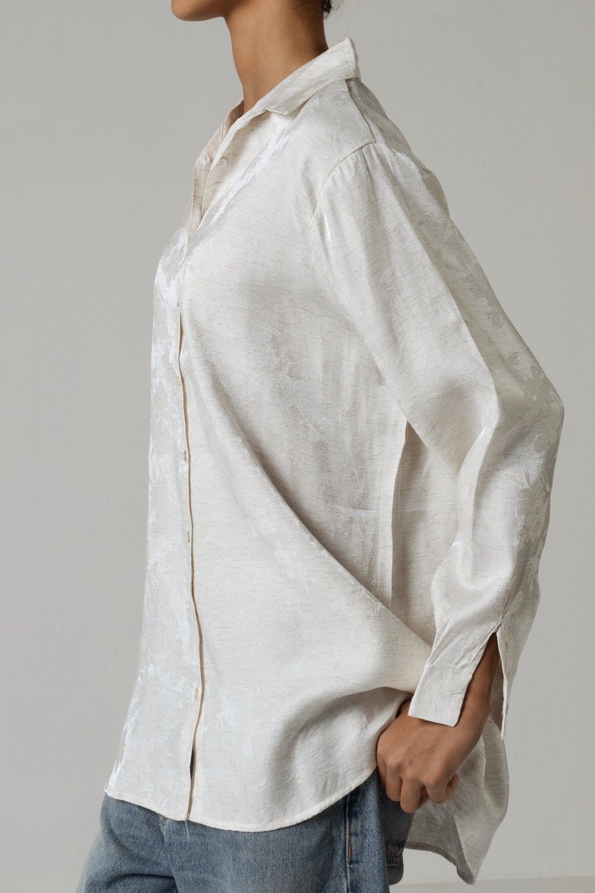 Jaquard Oversized Shirt with Shimmery Effect - White