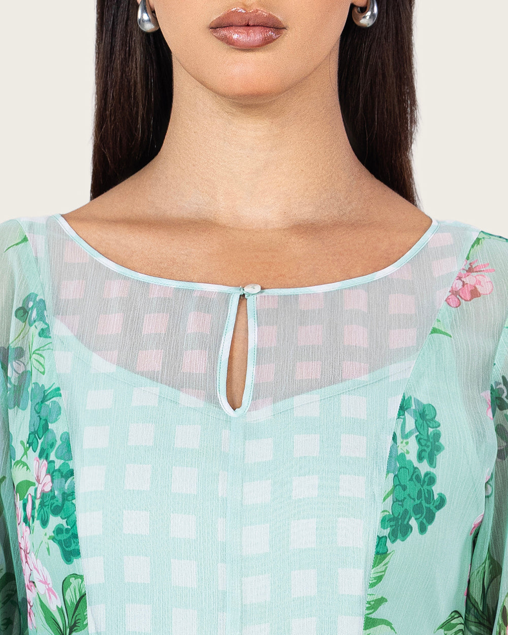 فستان شيفون أخضر فاتح مزهر بأكمام واسعة