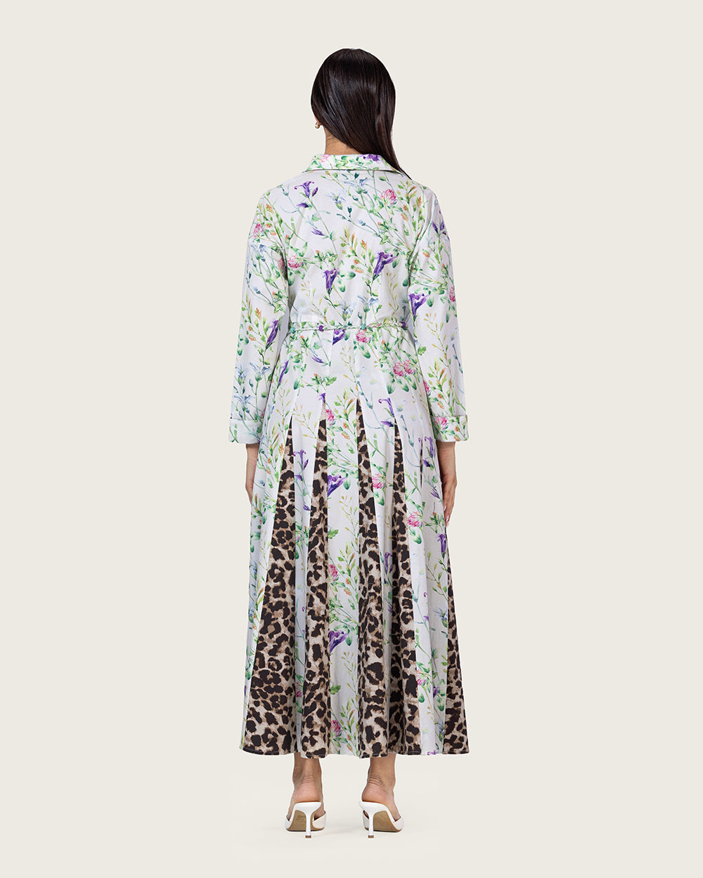 فستان كتان مزهر مع طبعة ليوبارد وحزام مجدول بالخرز