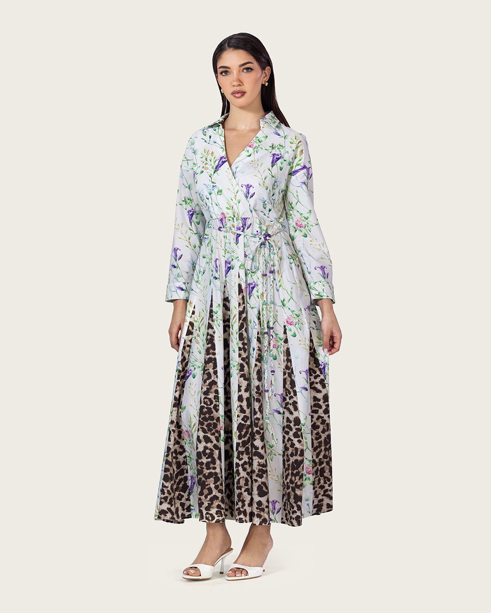 فستان كتان مزهر مع طبعة ليوبارد وحزام مجدول بالخرز