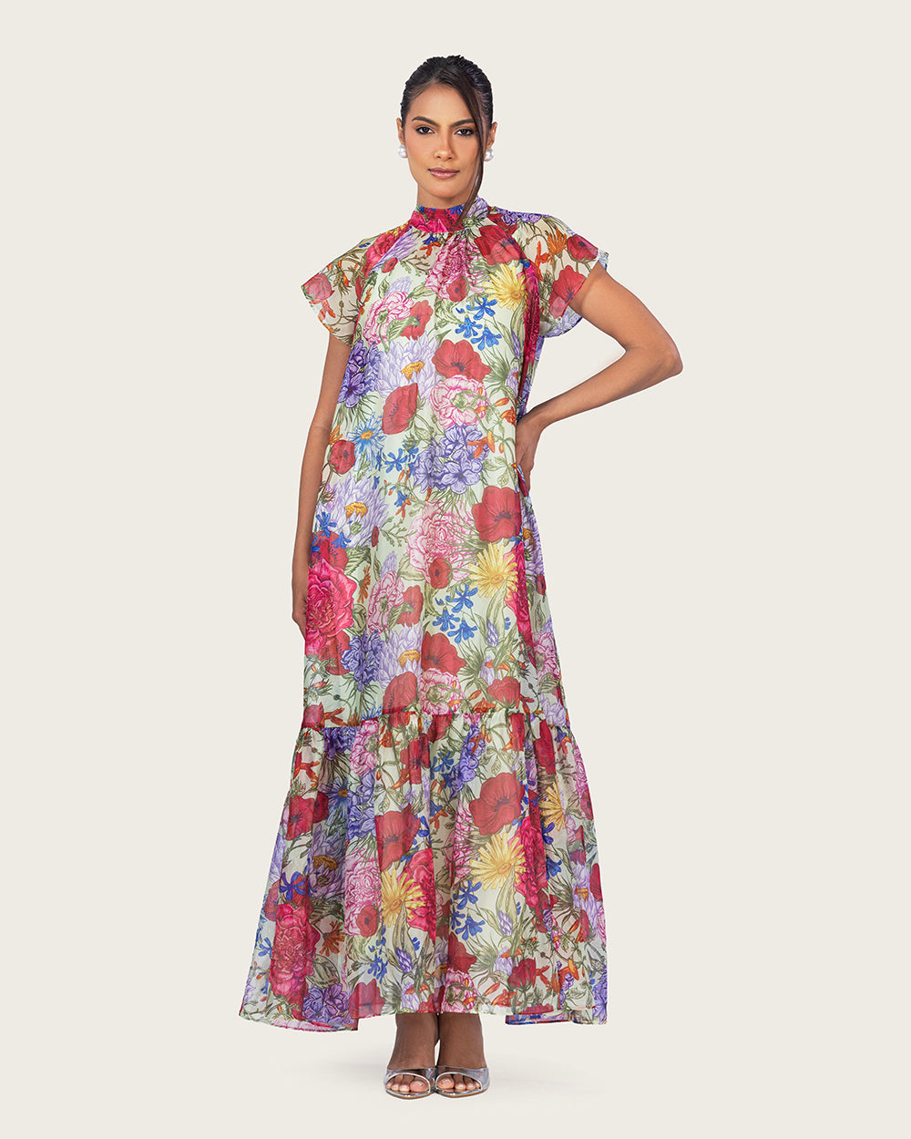 فستان ماكسي أورغانزا مزهر بياقة عالية وربطة خلفية