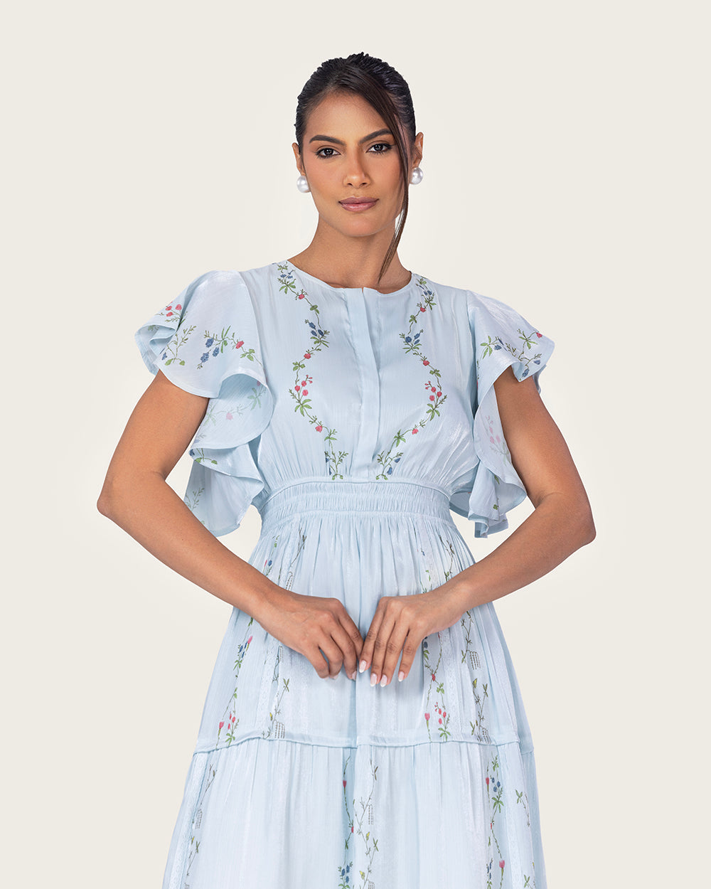 فستان ماكسي شيفون لامع أزرق فاتح بأكمام فراشة