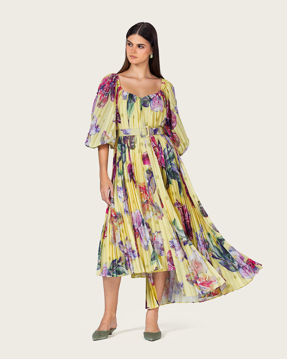 فستان ميدي شيفون أصفر مزهر بكسرات مع حزام