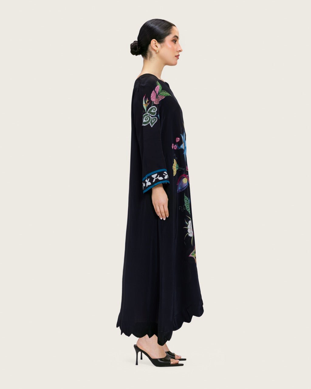 Artistic Floral Maxi Dress with Scalloped Hem - Noētic