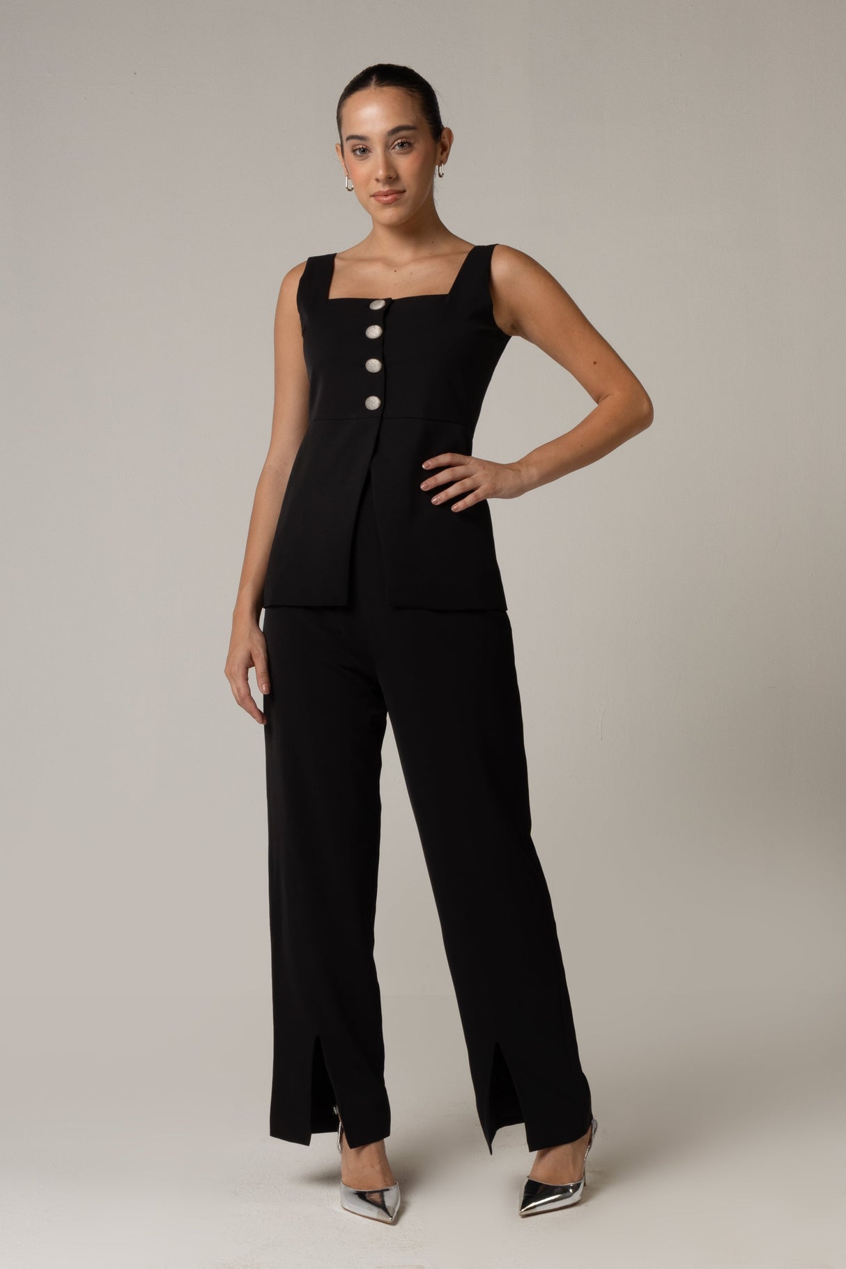 Black Set with Co-Ord Top with Square Neckline – Casual & Modern Style - Noētic