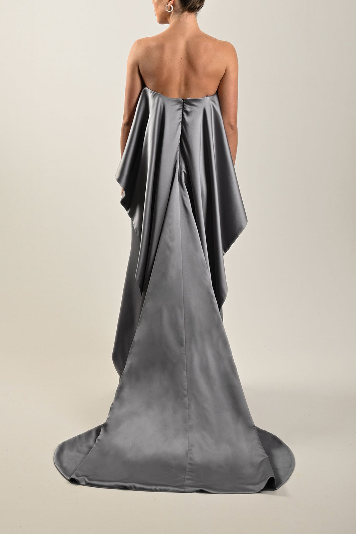Sleeveless Long Crepe Dress – Elegant Grey Modest Style for Women - Noētic