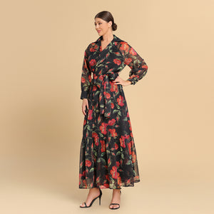 فستان شيفون لف اسود بطبعة زهور دافئة