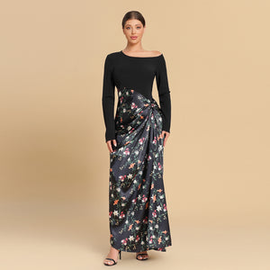 فستان بتنورة ساتان مطبوعة وتفاصيل درابية