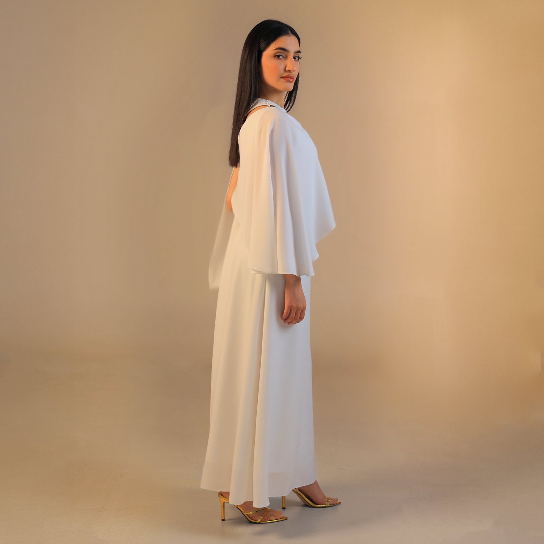 Woman wearing a white outfit 