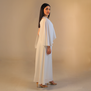 Woman wearing a white outfit 