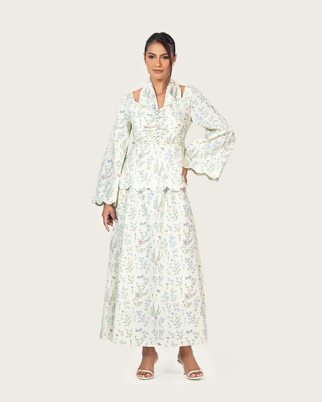 فستان كتان مزهر بتفاصيل حواف صدفية