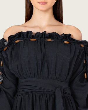 فستان ماكسي اسود مزهر بخليط الكتان أوف شولدر مع حزام خصر
