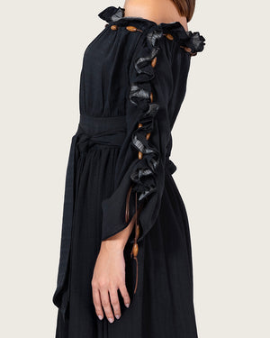 فستان ماكسي اسود مزهر بخليط الكتان أوف شولدر مع حزام خصر
