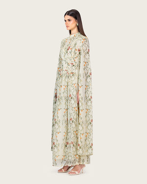 فستان عاجي بنقشة زهرية وأكمام منسدلة