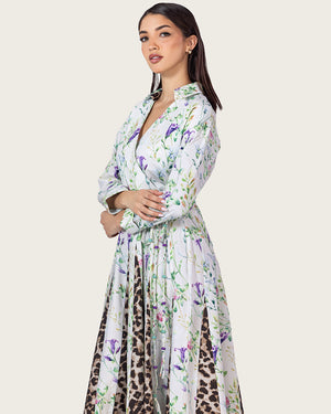 فستان كتان مزهر مع طبعة ليوبارد وحزام مجدول بالخرز
