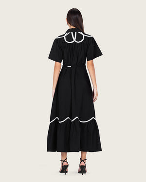 فستان ماكسي أسود بوبلين مع إدخالات دانتيل وحزام خصر مرصع