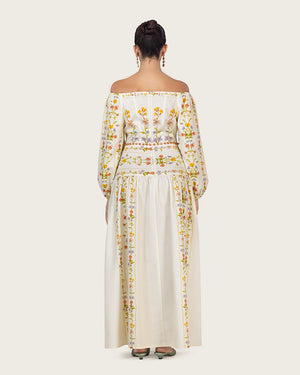 فستان كتان مطرز بحزام خصر مرصع يدويًا