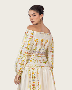 فستان كتان مطرز بحزام خصر مرصع يدويًا