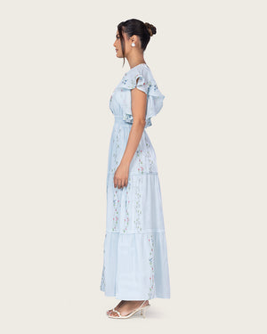 فستان ماكسي شيفون لامع أزرق فاتح بأكمام فراشة