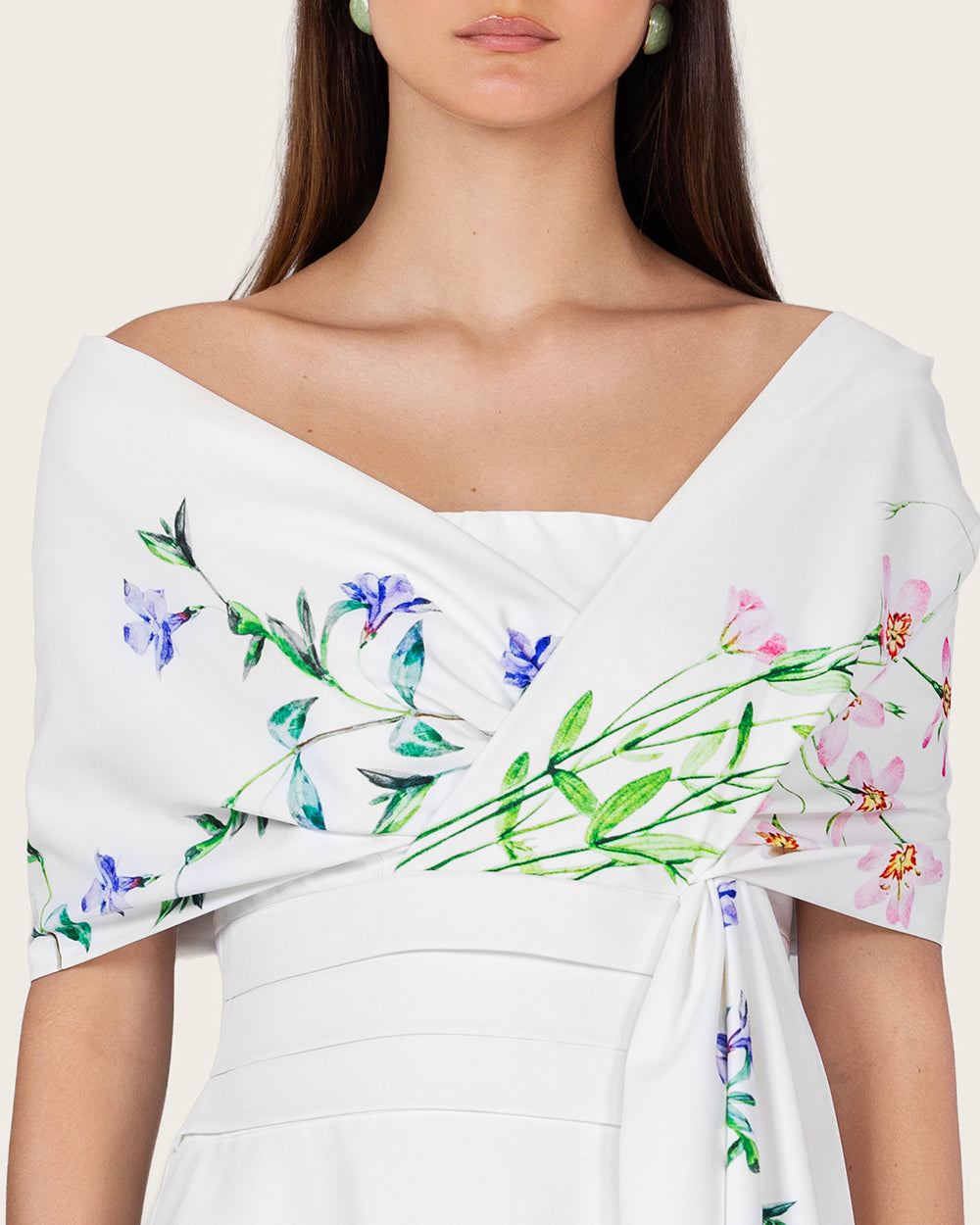 فستان ماكسي كريب أبيض مزهر بياقة أوف شولدر