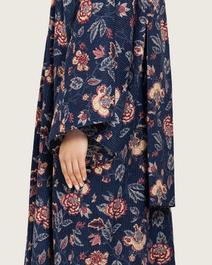 عباية مفتوحة بطبعة زهور باللون الكحلي مع وشاح