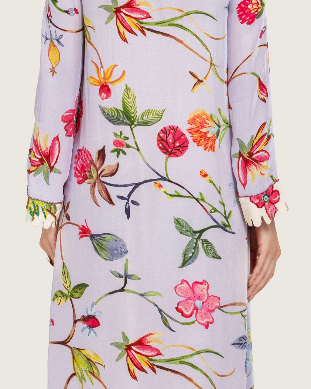 قفطان ماكسي مطبوع بنقشة زهور مع تطريزات خرزية