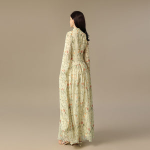 فستان عاجي بنقشة زهرية وأكمام منسدلة