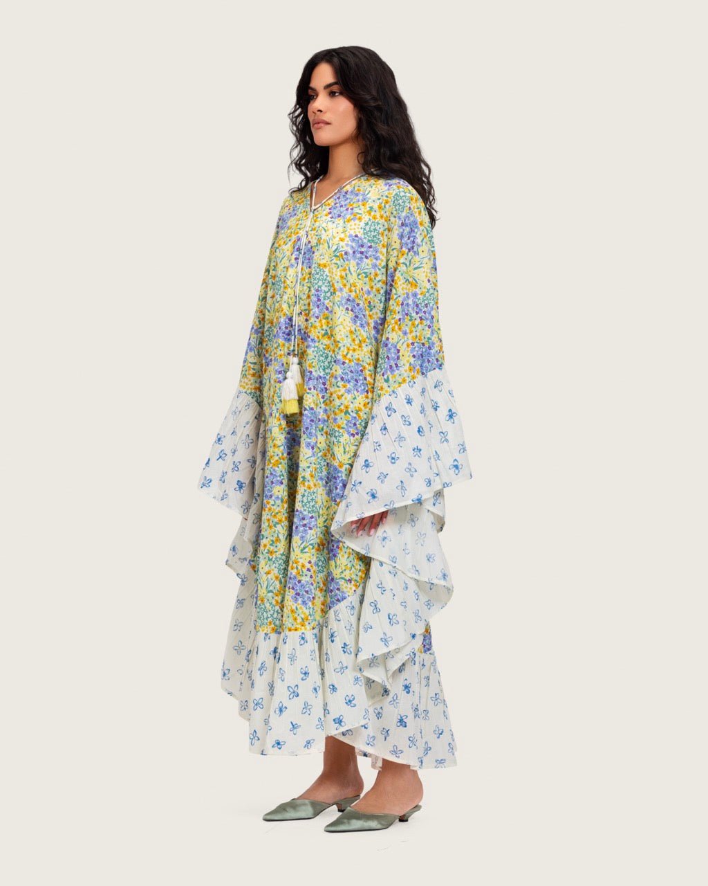 A flowy cotton kaftan with ruffle wide sleeves and pastel print - Noētic