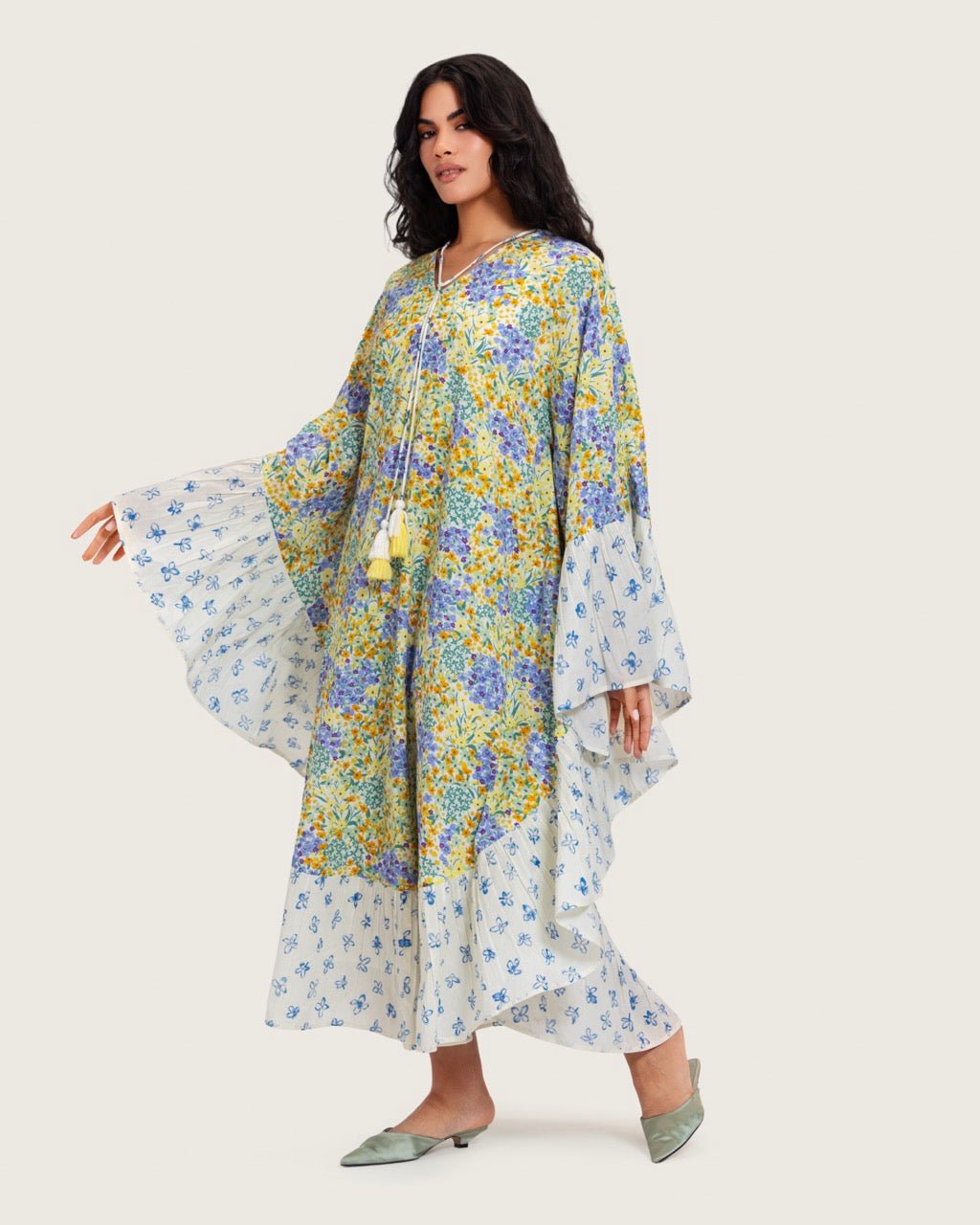 A flowy cotton kaftan with ruffle wide sleeves and pastel print - Noētic