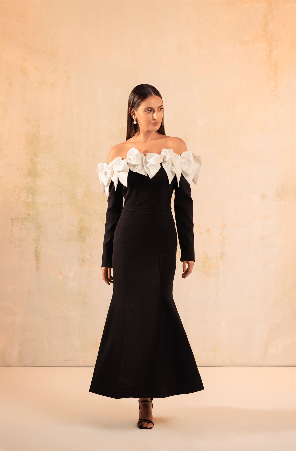 Black and White Off-Shoulder Hourglass Crepe Dress L