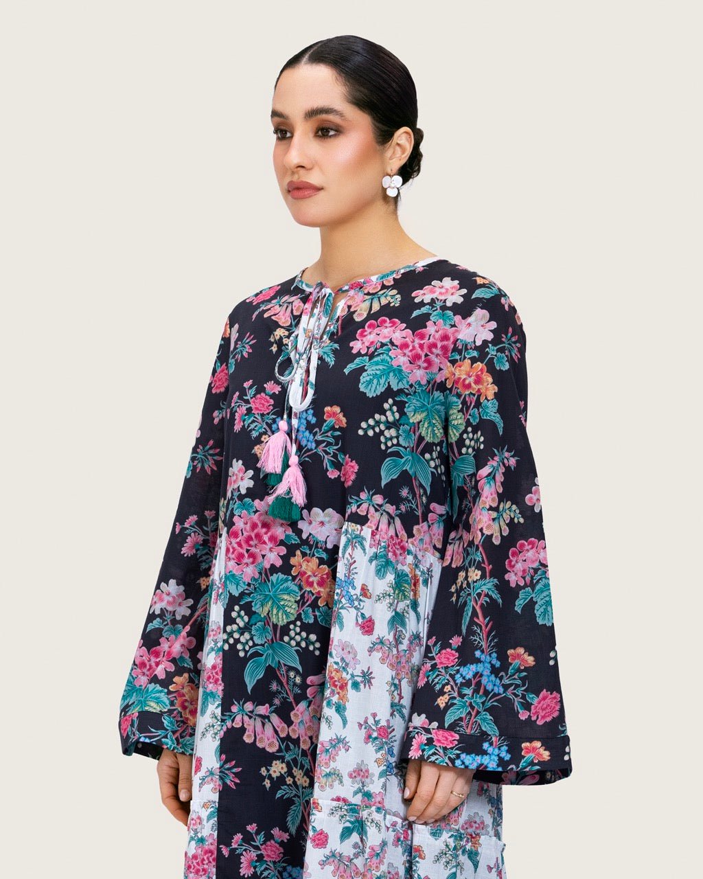 Loose Floral Cotton Dress with Tassels - Noētic
