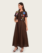 Luxury Linen Two-Piece Set with Hand-Appliqué Floral Embroidery - Noētic