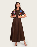 Luxury Linen Two-Piece Set with Hand-Appliqué Floral Embroidery - Noētic