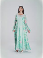 فستان شيفون أخضر فاتح مزهر بأكمام واسعة