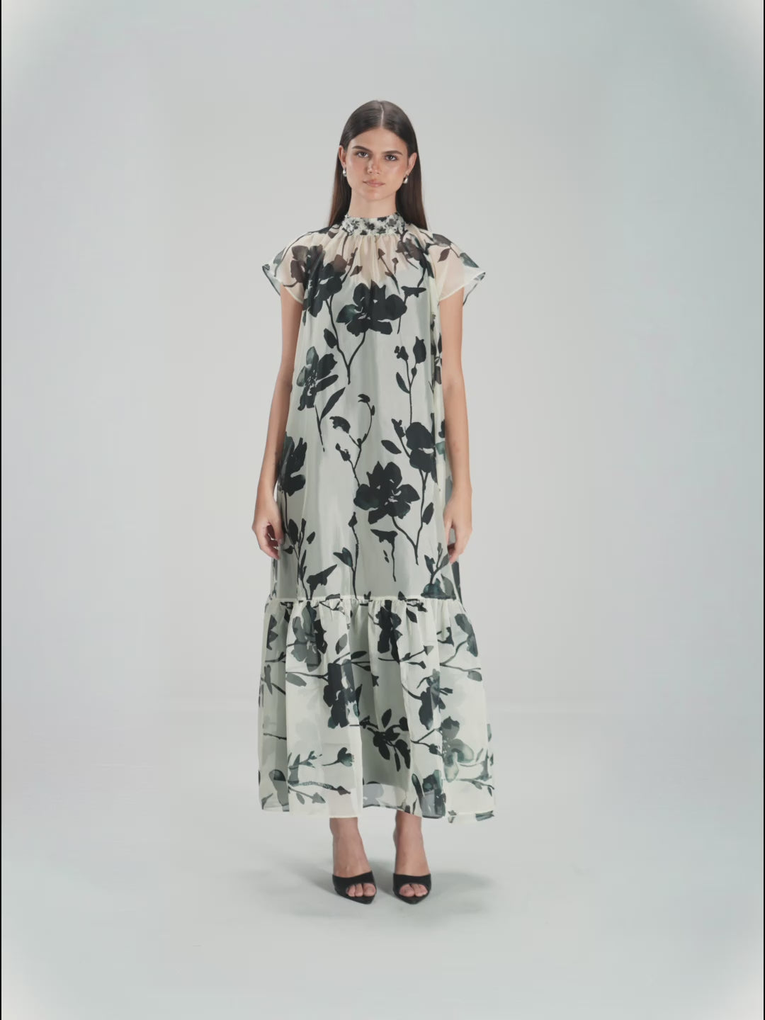 فستان ماكسي أورغانزا مزهر مع ربطة خلفية